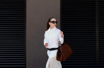 [???] SY STORE – Cửa hàng quần áo ? Top1Fashion ?  Theo dòng xu hướng vẫn luôn được ưa chuộng trong tủ đồ của các nàng, chiếc áo sơ mi là lựa chọn tối giản, thanh lịch và phù hợp với nhiều sự kiện khác nhau , shares-1✔️ , likes-5❤️️ , date-2024-12-11 18:13:08????????