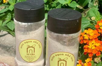 [🆕🇻🇳] BẾP – LÊ GIA – Chuyên các sản phẩm nguyên chất về ong mật 🍔 Top1Food  🍜 Bếp nhận orrder giò chả Thứ 3 (17/12) và thứ 6 (20/12)
Bếp có hũ muối tiêu 200gr: 40k/1 hũ.
Bếp phục vụ giò chả, bánh dày đều đặn mỗi thứ 3 và thứ 6 hàng , shares-0✔️ , likes-64❤️️ , date-2024-12-15 17:50:07🇻🇳🇻🇳🇻🇳📰🆕