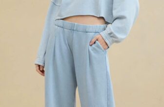 [???] Ziin Store – Hàng Hiệu Xuất Dư  ? Top1Fashion ?  Set Xanh nhạt cho các chị thích sự năng động, tươi trẻ
cực kì hiếm khi dư #full_nguyên_set như này ạ
BST mới nhất thu đông 2024 nhà #AE vừa onweb với z.a  , shares-0✔️ , likes-0❤️️ , date-2024-12-11 20:19:34????????