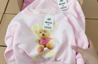[🆕🇻🇳]  Thóc Kids – Thời trang trẻ em – Chuyên sỉ lẻ quần áo xuất dư, made in VN cho trẻ 🧑‍🧒❤️️👶⭐️ Sẵn ạ #139k/b
Chu choa cái màu cưng quá
Màu ngọt ngào cho bé gái
Lên sét nỉ gấu  quá nà xinh luônÁo nỉ phối quàn legging tăm pefectSize 100 9-12kg
, shares-0✔️ , likes-0❤️️ , date-2024-12-15 18:28:43🇻🇳🇻🇳🇻🇳📰🆕