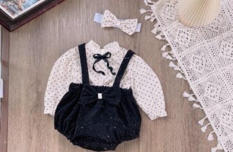 [🆕🇻🇳] Tiệm Sun – Quần áo đẹp cho bé – Bí mật của những em bé TỰ TIN – THẦN THÁI và HẠNH PHÚC � 🧑‍🧒❤️️👶⭐️  Cuối năm ship chậm, nhỡ k vừa đổi size đổi mẫu cũng khó nên các mom ngắm và đặt hàng dần đi thôi ạ. Size số vơi rất nhanh  E Sun vẫn đang có chương trình  , shares-0✔️ , likes-9❤️️ , date-2024-12-14 18:44:52🇻🇳🇻🇳🇻🇳📰🆕