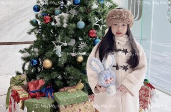 [🆕🇻🇳]  Mây Mây Kids – Cửa hàng quần áo 🧑‍🧒❤️️👶⭐️ Áooo khoácc nàyy đẹpp đỉnhh í,Mây bảooo mẹ ơi để con mặc đừng bán nhé,nghe giá giật mìnhh luônnn e săn sale nhé,bênn trong lót nỉ kp lông nhé,vừa nhẹ vẫn đ , shares-0✔️ , likes-7❤️️ , date-2024-12-16 18:05:08🇻🇳🇻🇳🇻🇳📰🆕