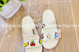 [🆕🇻🇳]  Chip Chip Pink-Chuyên sỉ và lẻ các loại “cờ rốc” và Jibbitz/ Sticker! 🧑‍🧒❤️️👶⭐️ 𝐻𝑎𝑖 𝑞𝑢𝑎𝑖 𝑏𝑎𝑦𝑎 𝑛𝑎𝑦 𝑣𝑒̂̀ 𝑚𝑎̀𝑢 ℎ𝑜̂̀𝑛𝑔 𝑐𝑢̛𝑛𝑔𝑔𝑔𝑔Dòng dép này êm thì phải là chủ nhật chứ không thể là thứ 2 được ạ,  dép đúc nguyên khối nên ngoài êm ra còn s , shares-0✔️ , likes-2❤️️ , date-2024-12-14 03:56:53🇻🇳🇻🇳🇻🇳📰🆕