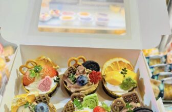 [🆕🇻🇳] Tiệm Bánh Thái Bình – Chuyên Sỉ Lẻ, Bánh Mì Bánh Ngọt Bánh Sinh Nhật 🍔 Top1Food  🍜 Box cupcake của tiệm em đã lên tủ rồi ạ mời khách iu qua order những set cupcake siêu xinh này ạ
Ib cho page để được tư vấn nhiều set xinh ạ
Lh: 0969848158 , shares-5✔️ , likes-10❤️️ , date-2024-12-15 02:37:06🇻🇳🇻🇳🇻🇳📰🆕