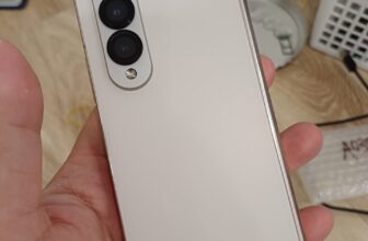 [🆕🇻🇳] Điện thoại xách tay Hàn quốc Công Dung ♥️️ Top1Shop 🛍️  Fold4/5G 2sim, hình thức 98%, máy zin nguyên chạy cực kỳ chất lượng. Cấu hình rất cao 12gb ram/256gb , 2 màn hình siêu chất. Giá cực rẻ chỉ 10.x triệu bảo  , shares-0✔️ , likes-11❤️️ , date-2024-12-13 20:24:17🇻🇳🇻🇳🇻🇳📰🆕