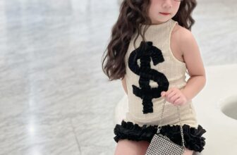 [🆕🇻🇳]   Cầu Vồng – Thế Giới Của Mẹ – Chuyên quần áo baby Quảng Châu, VNXK, hàng Thương hiệu 🧑‍🧒❤️️👶⭐️ Tết này mặc gì để tiềnnnn vào nè các mẹ. Chốt ngay em set Dollar cuteeeee về diện thoai. Màu kem – hồng màu nào cũng xinh #169kk / set  .Chất ít co giãn , shares-0✔️ , likes-6❤️️ , date-2024-12-17 23:09:14🇻🇳🇻🇳🇻🇳📰🆕