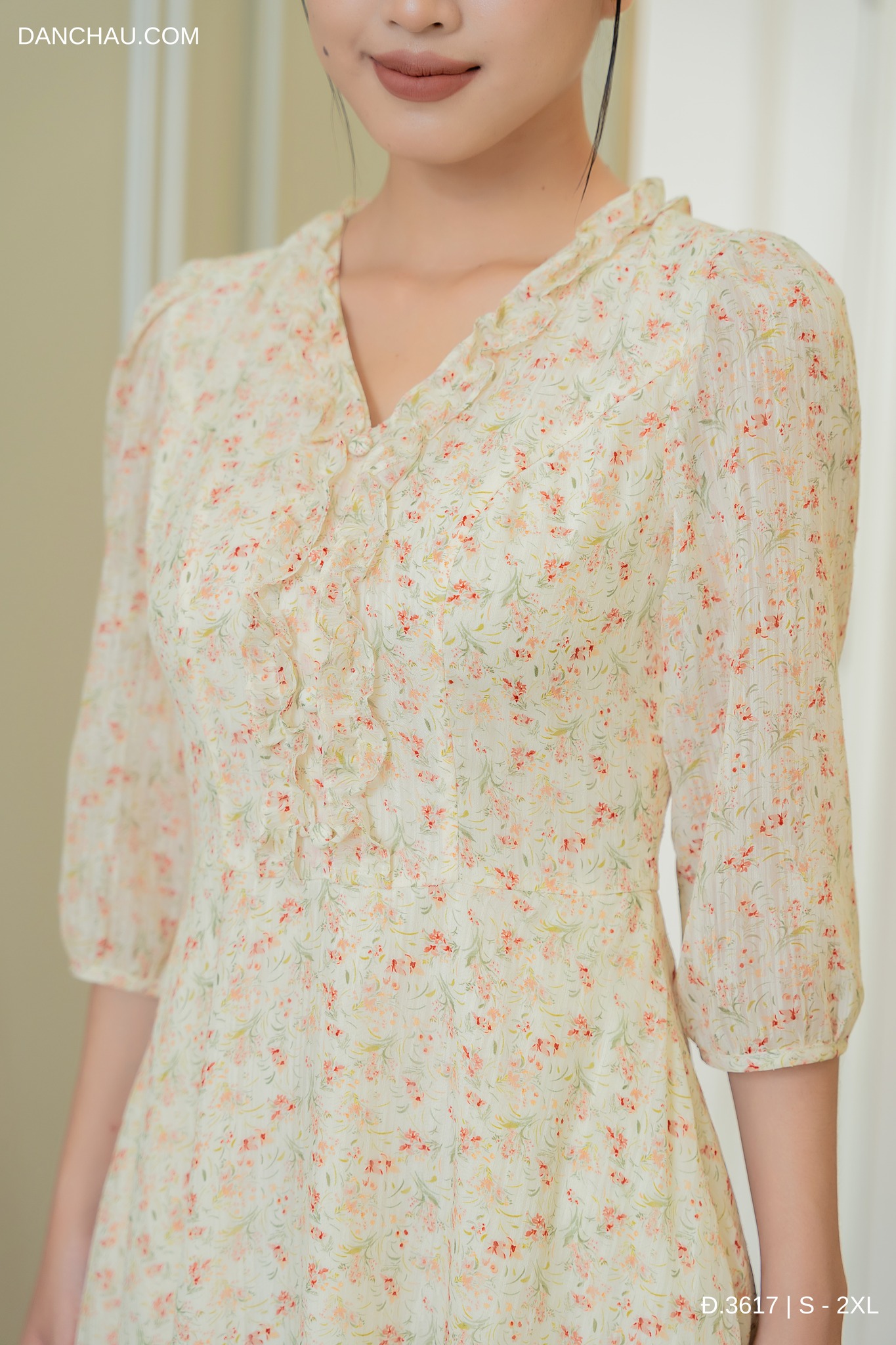 [???] Thời trang Đan Châu  ? Top1Fashion ?  𝓜𝓮𝓻𝓻𝔂 𝓒𝓱𝓻𝓲𝓼𝓽𝓶𝓪𝓼, 𝓔𝓷𝓳𝓸𝔂 𝟐𝟓% 𝓞𝓯𝓯
Nàng thơ của Đan Châu.Duyên dáng trong chiếc đầm vải tơ mềm mại, với đường vân nổi tinh xảo và họa tiết hoa nhí nhẹ nhàng, t , shares-1✔️ , likes-4❤️️ , date-2024-12-21 02:00:21????????