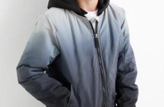 [🆕🇻🇳] Hello Kids – Hàng xuất xịn cho bé 😎❤️️⭐️ Màu xinh quá ảnh thật up dưới cmt ạ. Áo khoác CA xuất Âu xịn đét mẫu new đang onweb e dư được ít thôi ạ. Màu loang ghi cực chất. Chất lừ mà dư còn gì bằng. , shares-0✔️ , likes-2❤️️ , date-2024-12-13 20:45:27🇻🇳🇻🇳🇻🇳📰🆕