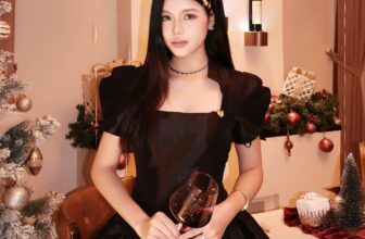 [🆕🇻🇳] SO YOUNG – THE CAT INSIDE YOU 👕 Top1Fashion 👗  𝗦𝗬𝗚𝗔𝗟𝗦 𝗙𝗘𝗘𝗗𝗕𝗔𝗖𝗞 | Shine brighter this holiday season.
GLIMMER DRESS | S, M, LLimited pieces are available. Now in-store.__
𝗦𝗢 𝗬𝗢𝗨𝗡𝗚
56 Ba Trieu, Hoan  , shares-1✔️ , likes-7❤️️ , date-2024-12-18 03:00:17🇻🇳🇻🇳🇻🇳📰🆕