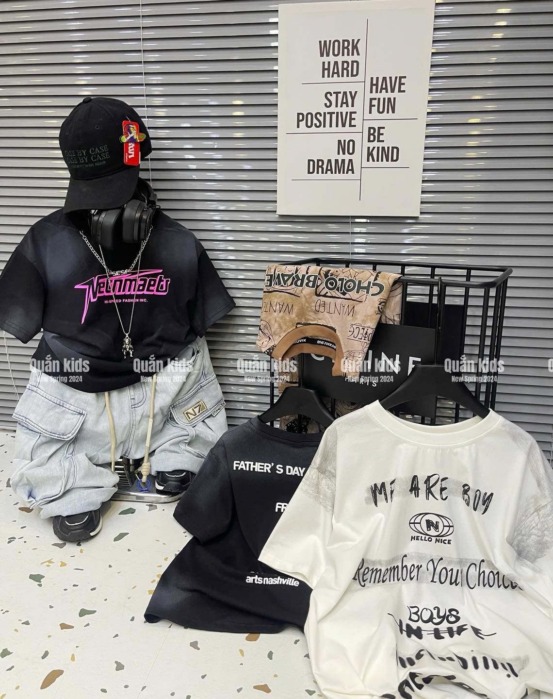 [🆕🇻🇳] QUẮN – Chuyên thời trang trẻ m cập nhật xu hướng thường xuyên 🧑‍🧒❤️️👶⭐️ Tiếp tục chuỗi series đồ đẹp  , khi chỉ còn 46 ngày nữa là tết thì đây chính là thời điểm đẹp nhất để ba mẹ mua sắm đồ tết cho các con , hàng hoá đa dạng đ , shares-3✔️ , likes-80❤️️ , date-2024-12-14 03:57:14🇻🇳🇻🇳🇻🇳📰🆕