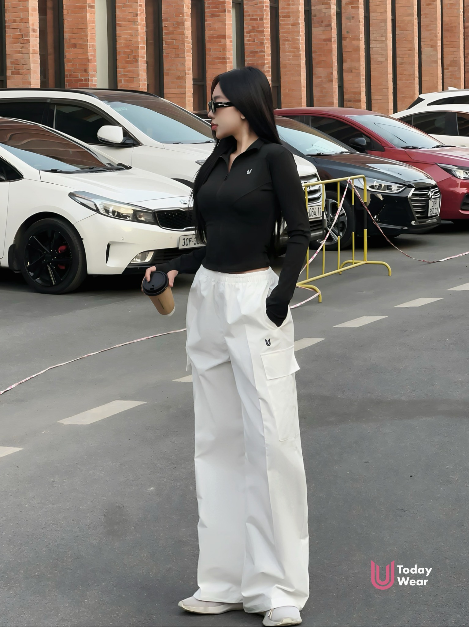 [🆕🇻🇳] Bui Lan Anh Studio – 𝑸𝒖𝒂̂̀𝒏 𝑨́𝒐 𝑵𝒖̛̃ 𝑯𝒐𝒕 𝑻𝒓𝒆𝒏𝒅 👕 Top1Fashion 👗  Ui sao mà ưng cái áo này thế không biết. Đúng chuẩn tiêu chí ngon – bổ – rẻ luôn ý các bác ui. Chất nhung tăm mịn dày dặn, ấm d ã man lun ý ạ
, shares-0✔️ , likes-30❤️️ , date-2024-12-18 18:26:17🇻🇳🇻🇳🇻🇳📰🆕