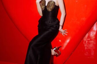 [🆕🇻🇳] DANG HOANG – Thiết kế & Thời trang 👕 Top1Fashion 👗  Ms Phương Anh sang trọng khi diện thiết kế 𝗚𝗢𝗟𝗗 𝗔𝗥𝗧𝗘𝗠𝗜𝗦 𝗗𝗥𝗘𝗦𝗦 của chúng tôiSản phẩm sẵn sàng mở bán pre-orderCùng chúng tôi trải nghiệm các thiết kế c , shares-0✔️ , likes-10❤️️ , date-2024-12-16 01:44:51🇻🇳🇻🇳🇻🇳📰🆕