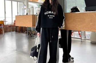 [🆕🇻🇳] BABY SHOP – thời trang trẻ em – Shop chuyên bán buôn, bán lẻ quần áo, giầy dép, phụ kiện trẻ em 🧑‍🧒❤️️👶⭐️ BỘ NỈ BÉ GÁI
Chất nỉ bông dày đẹp, kiểu dáng thể thao sang chảnh( set 2 món)
Size:120-170(25-57kg)
Giá:450.000
, shares-1✔️ , likes-3❤️️ , date-2024-12-14 19:19:31🇻🇳🇻🇳🇻🇳📰🆕