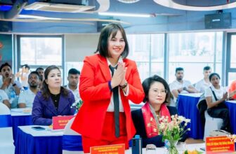 [🆕🇻🇳] ULA Namaste YOGA  – Đào tạo HLV Yoga Quốc tế 🧘 Top1Yoga 🤸🏻‍♀️ Ngày 14/12 Khai mạc lớp tập huấn cấp giấy chứng nhận cho người nước ngoài đủ điều kiện chuyên môn giảng dậy yoga tại Việt Nam do Liên Đoàn Yoga Việt Phối h , shares-1✔️ , likes-6❤️️ , date-2024-12-15 19:44:51🇻🇳🇻🇳🇻🇳📰🆕