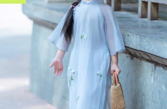 [🆕🇻🇳] Min kids VNXK – Quần áo trẻ em xuất xịn 🧑‍🧒❤️️👶⭐️ Xin xắn quá mom ưi !!! Áo dài thêu mang phong cách nhẹ nhàng, chất liệu tơ mềm mại, thêu hoa tinh tế.
– Thiết kế áo dài xẻ tà tôn lên vẻ đẹp truyền thống.  , shares-0✔️ , likes-0❤️️ , date-2024-12-19 02:40:46🇻🇳🇻🇳🇻🇳📰🆕