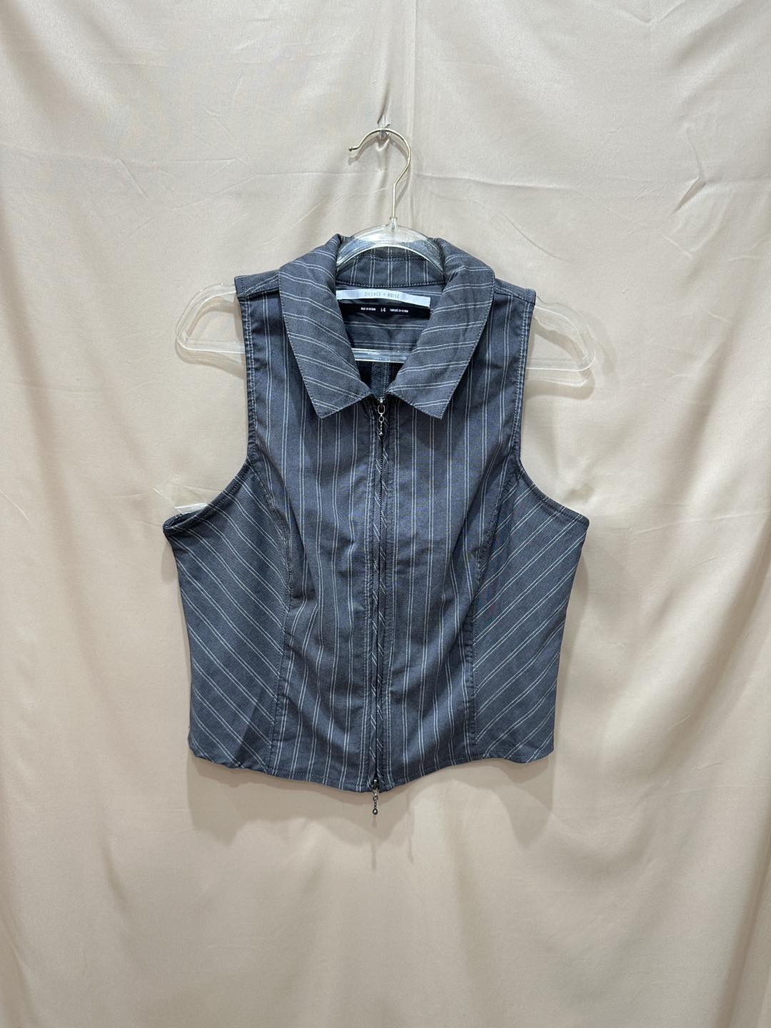 [???] GẠO – Vnxk – chuyên hàng xuất xịn,- độc đáo- giá hợp lý  ? Top1Fashion ?  Gi-lê cho c em ah
Tầm 55-65 kg theo chiều cao nhé
Mix  legging – boot đẹp quá trời
, shares-0✔️ , likes-0❤️️ , date-2024-12-17 03:32:41????????