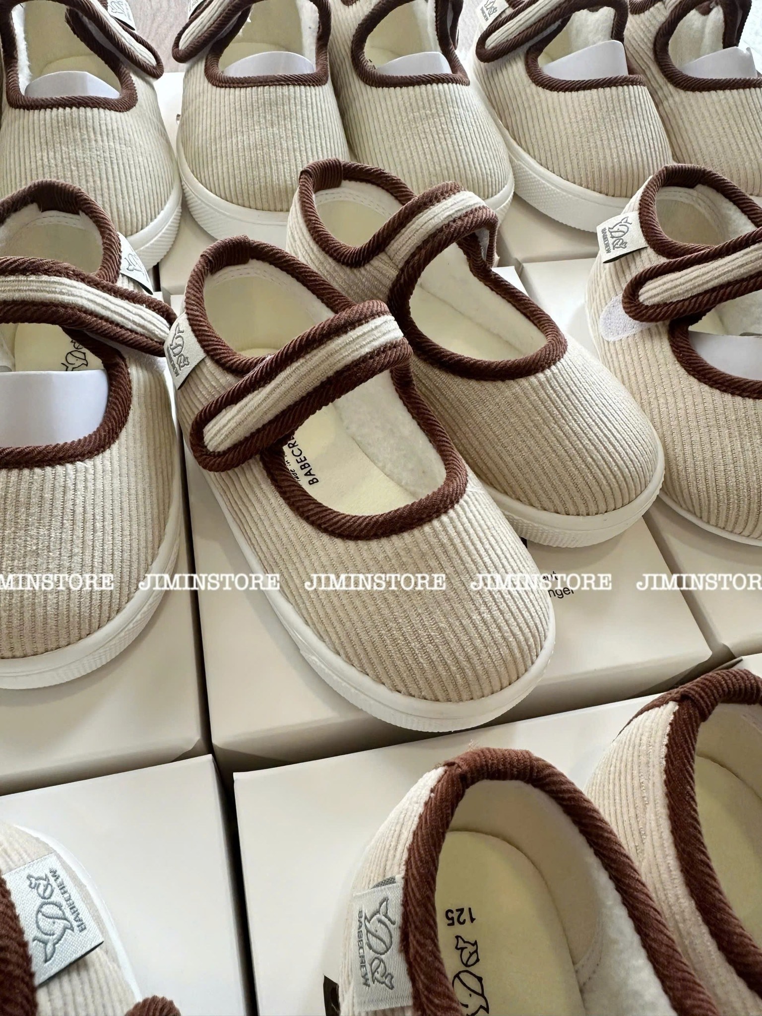 [🆕🇻🇳] JiMin Store – For Baby – Mua sắm & bán lẻ 🧑‍🧒❤️️👶⭐️  HOÀN THIỆN BỘ OUTFIT CỦA CON YÊU ĐỂ CÙNG ĐÓN XUÂN SANG
Giày, sandal Hàn Quốc luôn được ưa chuộng vì mẫu mã xinh mà chất lượng cũng bền, êm chân bé ạ – Po , shares-0✔️ , likes-8❤️️ , date-2024-12-17 17:37:56🇻🇳🇻🇳🇻🇳📰🆕