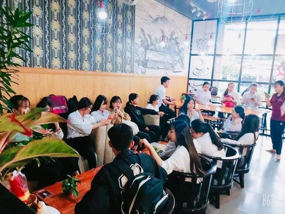 [☕️🇻🇳] Aurora Coffe Cần Thơ 🥤 Top1Coffee ☕️  Cuối tuần vui vẻ

  Aurora thích họp…
Họp hội, học nhóm,trò chuyện cùng bạn bè, nghĩ ngơi sau giờ làm việc trong không gian t , shares-1✔️ , likes-2❤️️ , date-2024-12-15 19:10:34🇻🇳🇻🇳🇻🇳📰🆕