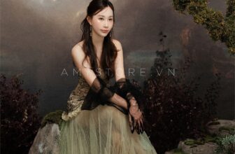 [🆕🇻🇳] Amy Store – nhãn hiệu thời trang thiết kế cao cấp, trẻ trung, hiện đại, nữ tính và thanh lịch 👕 Top1Fashion 👗  Vẻ đẹp không phô trương nhưng đầy cuốn hút.Chiếc váy voan nhẹ bẫng tựa sương mai, bồng bềnh theo từng bước chân, kết hợp cùng blazer beige sắc sảo, mang , shares-1✔️ , likes-33❤️️ , date-2024-12-26 16:00:22🇻🇳🇻🇳🇻🇳📰🆕