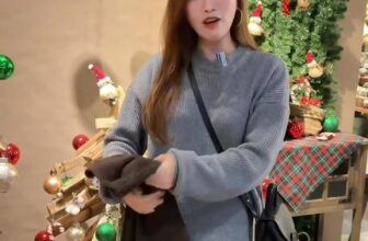 [🆕🇻🇳] Charmy ‘s House – Cửa hàng quần áo nữ  👕 Top1Fashion 👗  Áo len sweater unisex nam nữ mặc đều đẹp
Chất len lông cừu mềm mịn, ấm mặc dễ chịu êm mềm không dặm ngứa
Hàng cao cấp có sẵn, freeship
Sz M/L/XL
6 màu
Link , shares-0✔️ , likes-2❤️️ , date-2024-12-15 03:00:26🇻🇳🇻🇳🇻🇳📰🆕