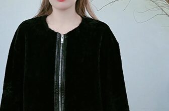 [🆕🇻🇳] Mibebe – Chuyên thời trang nữ nhập trực tiếp từ Hàn Quốc và Hong Kong 👕 Top1Fashion 👗  Một mẫu khoác lông da cừu tone màu đen nhã nhặn rất xinh và duyên mới vừa cập bến tại nhà em
Form cổ tròn thời trang, lông cừu xịn sò, các chị iu diện đi , shares-0✔️ , likes-2❤️️ , date-2024-12-19 05:00:17🇻🇳🇻🇳🇻🇳📰🆕