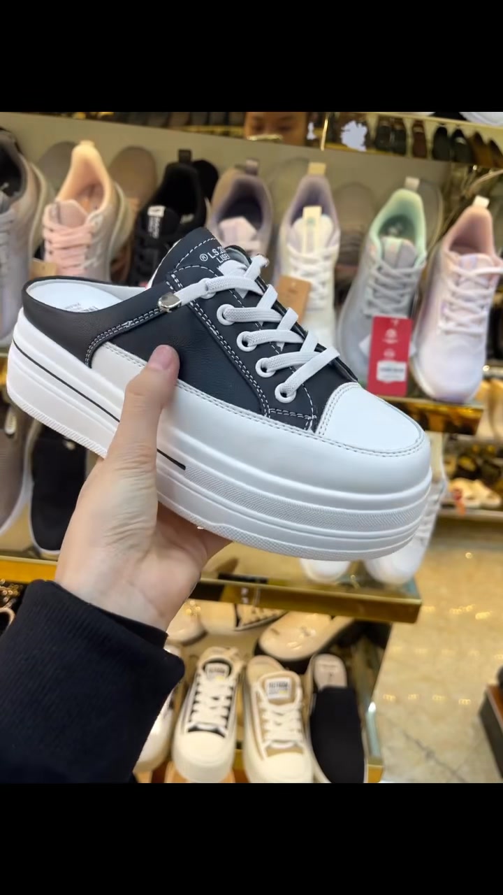 [🆕🇻🇳] Thế giới giầy việt newyork_ 33 nguyễn du- tp nam định 👕 Top1Fashion 👗  Nói thật là đôi sục này bao nhiêu ce hỏi em mà không có hàng để lấy luôn ý 
Em gom mãi được 1 dây ce ưng nhắn tin chốt đơn liền nha ạ 
 , shares-0✔️ , likes-3❤️️ , date-2024-12-18 22:46:28🇻🇳🇻🇳🇻🇳📰🆕