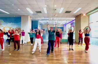 [🆕🇻🇳] FunFit Fitness & Yoga Center 🧘 Top1Yoga 🤸🏻‍♀️ Mary merry Christmas 2024
With beautiful girl FunFit Fitness & Yoga Center#christmas2024 #zumba #dance
, shares-0✔️ , likes-0❤️️ , date-2024-12-18 03:22:06🇻🇳🇻🇳🇻🇳📰🆕