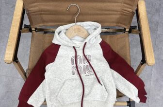 [🆕🇻🇳] Kemy Kids 😎❤️️⭐️ Áo nỉ mũ quảng châu cao cấp
Hàng lót nỉ nhung siêu ấm
BT BG đều mặc đc
Size 90-130
————————
KEMY KIDS
Địa chỉ: 17 Ngô Thì Nhậm, Hà Đông, Hà Nội
Liên hệ: 0 , shares-0✔️ , likes-0❤️️ , date-2024-12-19 01:18:46🇻🇳🇻🇳🇻🇳📰🆕