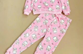 [🆕🇻🇳] Bùi Cốm shop – Quần áo trẻ em xuất khẩu 🧑‍🧒❤️️👶⭐️ HÀNG CÓ SẴN
Bộ băng lông bé gái hình cừu. Hồng pha trắng siêu yêu. Bé mặc mùa này cực thích và ấm nhé.
* Size 4/5T, 6/7T và 7/8T
* Giá 180k/bộ
* Hàng có sẵ , shares-0✔️ , likes-4❤️️ , date-2024-12-20 17:01:01🇻🇳🇻🇳🇻🇳📰🆕