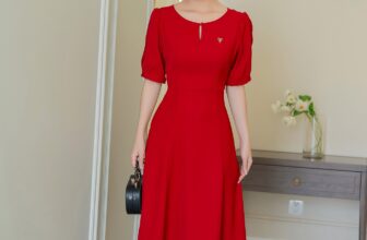 [???] Thời trang Đan Châu  ? Top1Fashion ?  𝓜𝓮𝓻𝓻𝔂 𝓒𝓱𝓻𝓲𝓼𝓽𝓶𝓪𝓼, 𝓔𝓷𝓳𝓸𝔂 𝟐𝟓% 𝓞𝓯𝓯
Đầm đỏ quyến rũ – Tỏa sáng đêm tiệc cuối năm cùng Đan Châu!
Chiếc đầm đỏ giúp nàng nổi bật, quyến rũ và sang trọng trong đêm , shares-1✔️ , likes-8❤️️ , date-2024-12-18 17:00:04????????