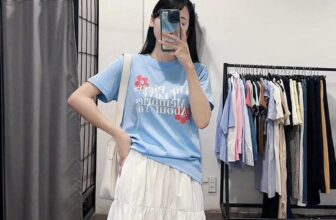 [???] ELIS Shop vnxk – 12 thiên hộ dương p1 Q. Gò vấp HCM  ? Top1Fashion ?  Áo thun stra chất cotton 2 chiều, form rộng vừa thoải mái
Phối chân váy hay quần đều hợp cả—————————GIÁ CÔNG KHAI Ở GROUP:
, shares-0✔️ , likes-0❤️️ , date-2024-12-17 19:48:06????????