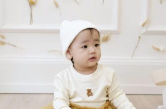 [🆕🇻🇳] THE OFFICIAL MACRO & MICRO BABIES CLOTHES 😎❤️️⭐️ 𝐁𝐚𝐜𝐤 𝐭𝐨 𝐁𝐚𝐬𝐢𝐜 Chú gấu Teddy Bear đáng yêuChiếc áo này hẳn là một item không thể thiếu trong ngày bé không biết mặc gì nha mẹChất vải cotton đàn hồi mề , shares-0✔️ , likes-2❤️️ , date-2024-12-19 03:30:21🇻🇳🇻🇳🇻🇳📰🆕