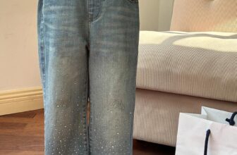 [🆕🇻🇳] Pluto Kids – Sỉ, lẻ Qate 😎❤️️⭐️ GOM NHANH
Quần jeans ko lót đính đá ambb xinh quá, ko gom hôm nay thì tiếcnên em lại đăng.
Size 90-150 #235k/c
Sz 160 #255k/c
, shares-0✔️ , likes-2❤️️ , date-2024-12-18 20:48:35🇻🇳🇻🇳🇻🇳📰🆕