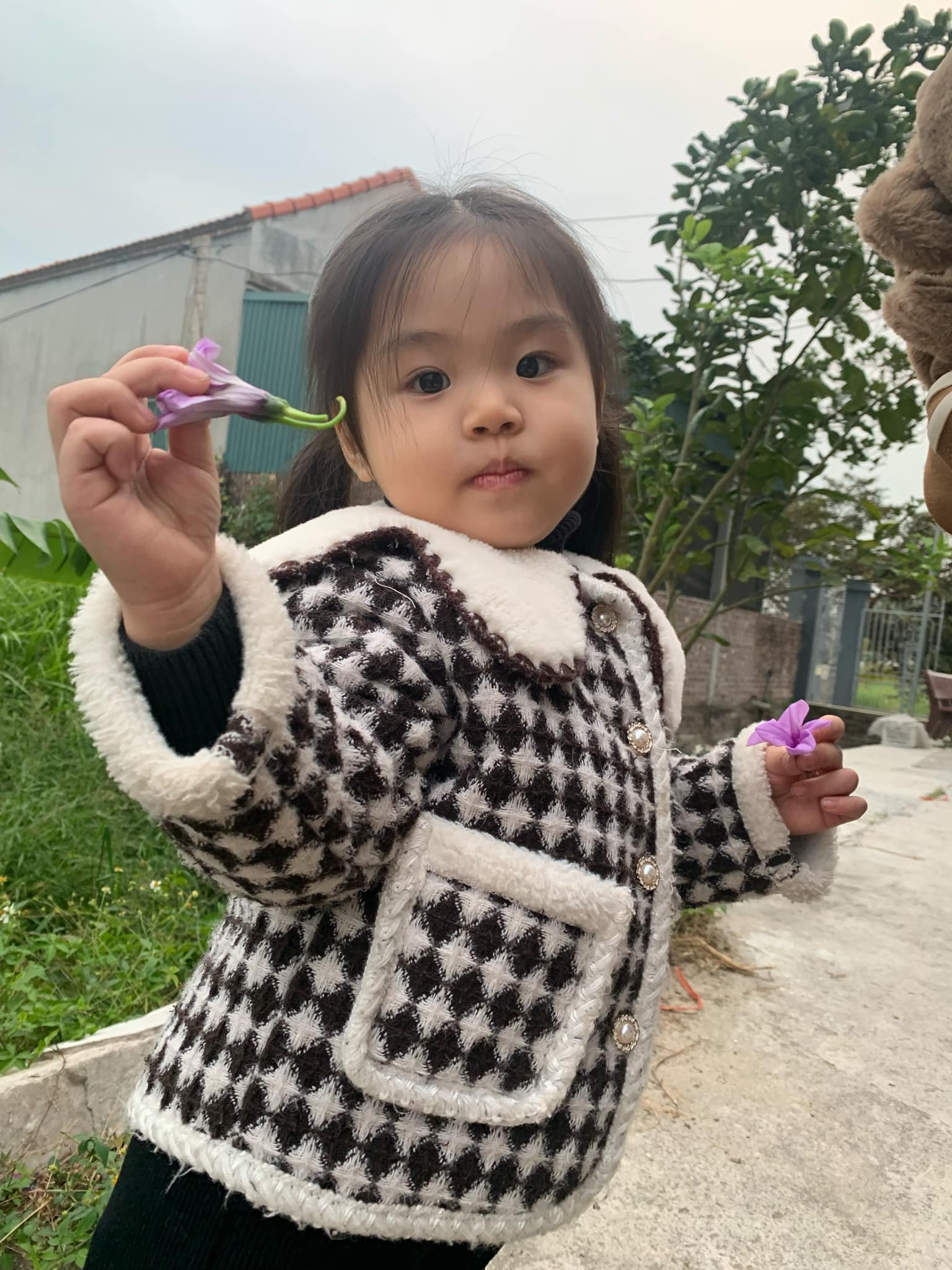 [🆕🇻🇳] Thời Trang Trẻ Em 0 – 6 tuổi Mialy Kids 🧑‍🧒❤️️👶⭐️ Con gái rượi
Thích mặc quần loe nhưng đi tất siêu nhân mới chịu
, shares-0✔️ , likes-8❤️️ , date-2024-12-18 17:32:28🇻🇳🇻🇳🇻🇳📰🆕