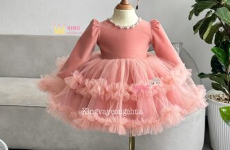 [🆕🇻🇳] KING Xưởng Đầm Công Chúa – Chuyên Váy Công Chúa Cao Cấp, nhận may theo yêu cầu, chuyên Sỉ và Lẻ 🧑‍🧒❤️️👶⭐️   Những thiết kế lộng lẫy, ấm áp dành cho mùa lễ hội:
Váy Noel lung linh
Váy Tết rạng ngời
Phong cách ngọt ngào, chuẩn thiên thần nhỏChất liệu cao cấ , shares-0✔️ , likes-0❤️️ , date-2024-12-17 16:27:14🇻🇳🇻🇳🇻🇳📰🆕