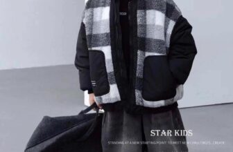 [🆕🇻🇳]  Star Kids Thời trang cao cấp dành cho trẻ em 🧑‍🧒❤️️👶⭐️  Siêu phẩm đón gió mùa về
Bomber phao siu ấm fom dáng siu đẹp
Size: 110-150 (20-50kg)
Cam kết  Hàng chất lượng cao: không bai không xù, không  , shares-0✔️ , likes-0❤️️ , date-2024-12-20 15:49:30🇻🇳🇻🇳🇻🇳📰🆕