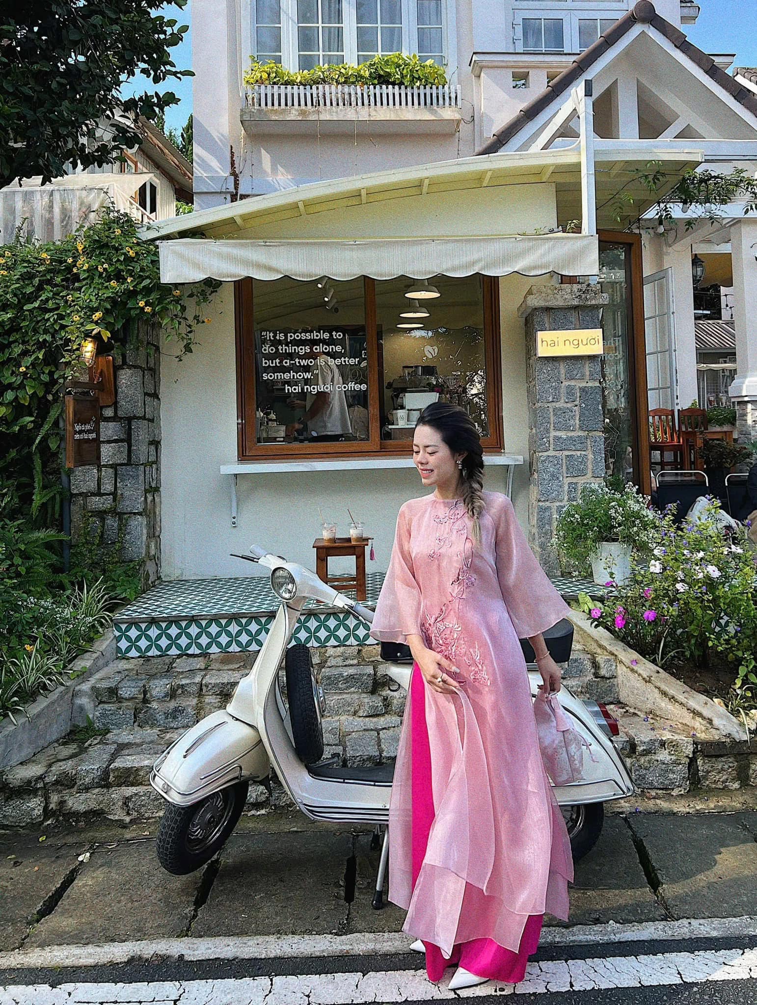 [🔑🇻🇳] L’amour Dress – Cho thuê váy thiết kế cao cấp 🤝 Top1Rent 🔑  1 em áo dài xinh xắn, nhìn đã thấy ánh lên sắc xuân rùiL’amour Dress – Cho Thuê Áo Dài Và Váy Thiết Kế Cao Cấp Chính Hãng
7 Nhà Thờ, Hoàn Kiếm, Hà Nội
, shares-0✔️ , likes-6❤️️ , date-2024-12-20 02:43:40🇻🇳🇻🇳🇻🇳📰🆕