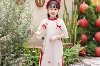 [???]  Thời trang trẻ em Zinzin Kid’s  ?‍?❤️️?⭐️ Set áo dài NHƯ Ý đẹp tuyệt vời luôn nè các moms ơi!!!
Thiết kế dáng truyền thống, điểm thêu hoa 3D xịn sò cùng nơ hoa cực yêu
Ta nói set này xứng đáng 10 đ , shares-0✔️ , likes-0❤️️ , date-2024-12-17 18:23:47????????