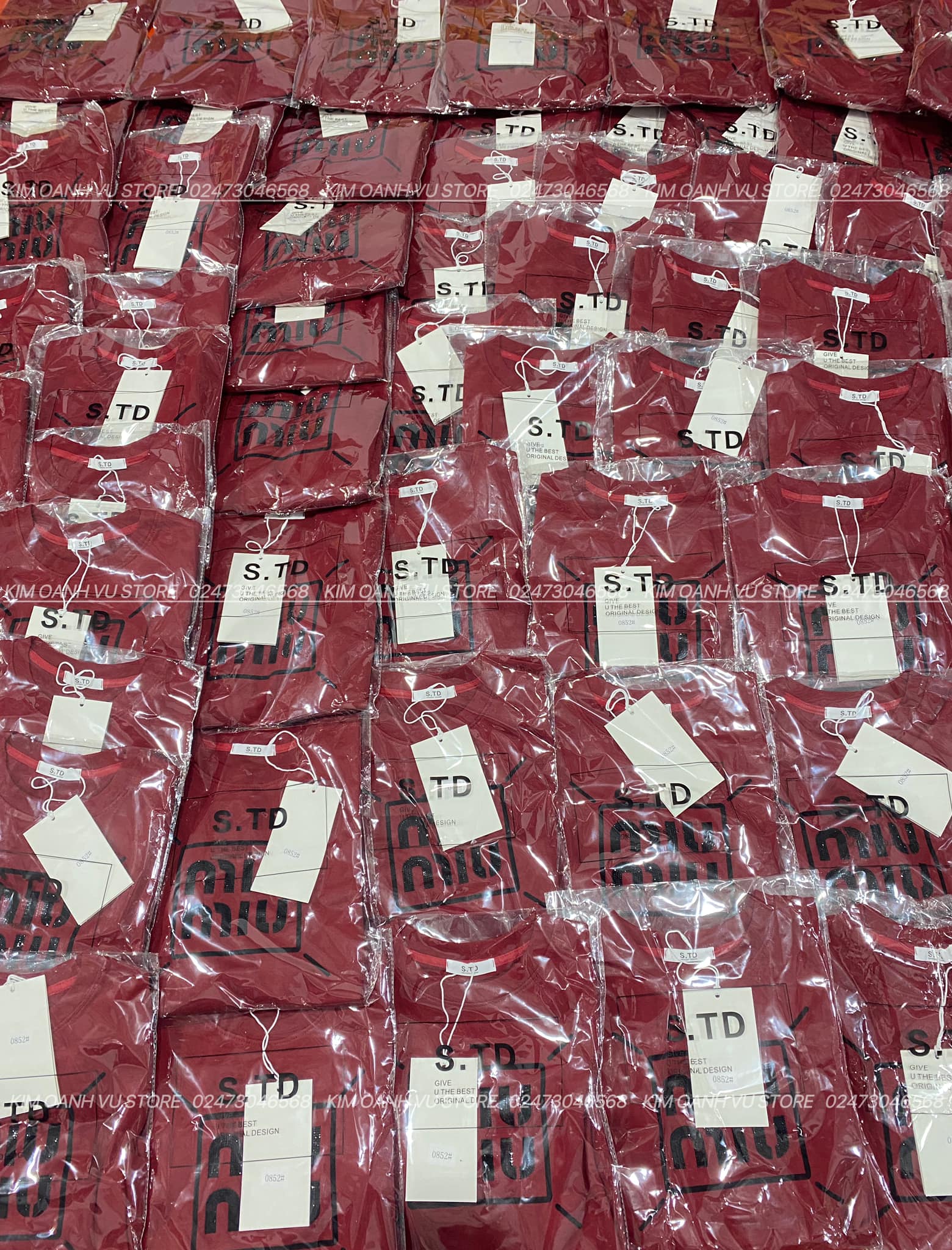 [🆕🇻🇳] Kim Oanh Vũ STORE 👕 Top1Fashion 👗   Áo Sweater Miu Miu Cao Cấp diện noel về phục vụ chị em nhé
Dày dặn- mềm mại-ấm mời ce lên đơn
Freesize
, shares-0✔️ , likes-174❤️️ , date-2024-12-20 01:56:42🇻🇳🇻🇳🇻🇳📰🆕