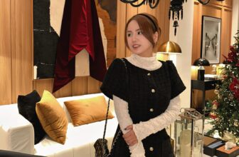 [???] Ha Le Nguyen – Authentic ? Top1Fashion ?  Không bao giờ up ảnh cười vì hem đẹp nhưng bộ này xuất sắc quá nên là ngoại lệ đó ạ . .Sẵn sàng cho những buổi party cuối năm chưa ce ơi . Đặt gạch từ b , shares-0✔️ , likes-33❤️️ , date-2024-12-19 06:00:35????????