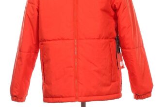 [???] Ziin Store – Hàng Hiệu Xuất Dư  ? Top1Fashion ?  Cùng Ziin đón giáng sinh với tông đỏ nhà Vans
Các Anh thích nổi bật thì còn chần chừ j nữa ah
Giá đẹp, chất lượng tốt , cái màu đẹp hết sức
Túm lại cứ mặc , shares-0✔️ , likes-0❤️️ , date-2024-12-19 20:39:13????????