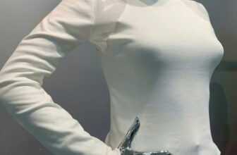 [🆕🇻🇳] Phương Linh Boutique -Chuyên cung cấp sỉ lẻ thời trang nữ thiết kế hot girl ,luôn cập nhật hàng trend 👕 Top1Fashion 👗  A715-Áo thun lót nỉ lưới vai cổ tròn
Xinh xuất sắc
Áo thun vai lưới có lót nỉ ấm bên trong rồi mặc bao thích luôn ạ
, shares-0✔️ , likes-0❤️️ , date-2024-12-19 17:08:10🇻🇳🇻🇳🇻🇳📰🆕