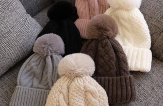 [🆕🇻🇳] Bui Lan Anh Studio – 𝑸𝒖𝒂̂̀𝒏 𝑨́𝒐 𝑵𝒖̛̃ 𝑯𝒐𝒕 𝑻𝒓𝒆𝒏𝒅 👕 Top1Fashion 👗  Mua mũ về đội mà ấm với đẹp quá nên em nhận od nha các bác uiiii. 5 màu màu nào cũng xinh luôn ạ
, shares-0✔️ , likes-26❤️️ , date-2024-12-21 04:48:53🇻🇳🇻🇳🇻🇳📰🆕