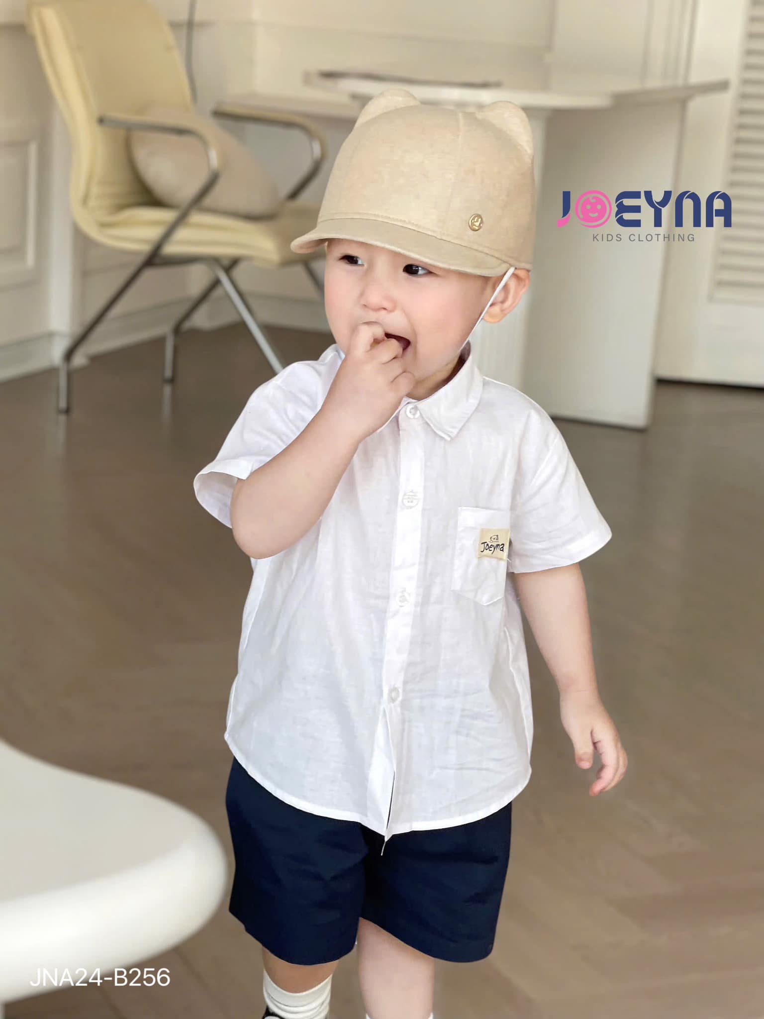 [🆕🇻🇳]  Bu baby wear Vietnam-Thời trang trẻ em cao cấp 🧑‍🧒❤️️👶⭐️ 𝐒𝐄𝐓 𝐒𝐎̛ 𝐌𝐈 𝐓𝐑𝐀̆́𝐍𝐆 𝐂𝐎̣̂𝐂 𝐓𝐀𝐘 𝐂𝐇𝐎 𝐁𝐄́ 𝐘𝐄̂𝐔
Chất liệu áo sơ mi thô Hàn cao cấp kết hợp  cùng với quần dài kaki mềm mại, thoáng mát
Thiết kế sơmi bazic lịch , shares-0✔️ , likes-0❤️️ , date-2024-12-21 18:26:28🇻🇳🇻🇳🇻🇳📰🆕