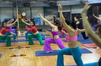 [🆕🇻🇳] ULA Namaste YOGA  – Đào tạo HLV Yoga Quốc tế 🧘 Top1Yoga 🤸🏻‍♀️ Ai muốn tập Yoga Flow với HLV Thanh Phạm thì nhanh chân tới nhà ULA vào mỗi thứ 4 hàng tuần nhé ạ#UlaYoga
#UlaNamasteYoga
, shares-0✔️ , likes-16❤️️ , date-2024-12-19 00:39:39🇻🇳🇻🇳🇻🇳📰🆕