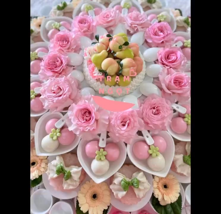 [🆕🇻🇳] Trạm Ngọt – Tiệm bánh 🍔 Top1Food  🍜 Mời cả nhà ngắm mâm tông hồng của em sáng nay
 , shares-0✔️ , likes-2❤️️ , date-2024-12-27 17:19:27🇻🇳🇻🇳🇻🇳📰🆕