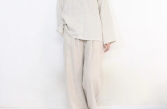 [🆕🇻🇳] Tiệm may Tháng Năm 👕 Top1Fashion 👗  Màu muối tiêu được xem là màu tự nhiên mộc mạc của Linen, những tín đồ của dòng thời trang Linen thì chắn chắn phải có 1-2 sản phẩm màu này, nó thật sự dễ  , shares-0✔️ , likes-2❤️️ , date-2024-12-26 20:52:42🇻🇳🇻🇳🇻🇳📰🆕