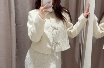 [???] V.I.C – XUẤT KHẨU – Hàng xuất khẩu có sẵn ? Top1Fashion ?  TEXTURED JACKET WITH BOW BUTTONMẫu áo dạ tweet mới nhất của Za.ra đẹp tới nao lòng các chị ạ, chất liệu dạ tweet cao cấp đính nơ, tạo ra một thiết kế cực , shares-0✔️ , likes-0❤️️ , date-2024-12-22 18:30:10????????