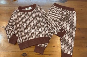 [🆕🇻🇳] Tớ là Cá – Set for Kids – Shop chuyên bán đồ bộ rời cho bé trai 0-7 tuổi 😎❤️️⭐️  Xinh xỉuuuuu !!! BỘ LEN MỊN chất siêu siêu đẹp các mẹ ơi. Size 8-18kg nha ạ. Chất sờ tay mềm mịn. Đường may chỉn chu. Nhận hàng chỉ có mê ạ. #220k/b. Bảng , shares-0✔️ , likes-5❤️️ , date-2024-12-20 03:52:46🇻🇳🇻🇳🇻🇳📰🆕