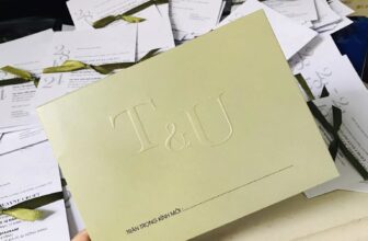 [🆕🇻🇳] Thiệp cưới Happy – THIỆP CƯỚI ĐẸP 🎨 Top1Designs ✨  Thiệp dập nổi thiết kế theo yêu cầu của dâu nhà Happy ạ!chúc đôi trai tài gái sắcTRAVIS & UYENhạnh phúc viên mãn nhé ạ!
, shares-0✔️ , likes-4❤️️ , date-2024-12-22 17:07:07🇻🇳🇻🇳🇻🇳📰🆕